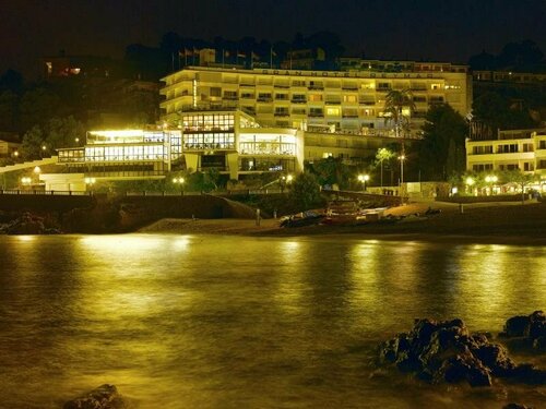 Gran Hotel Reymar 4 Sup, Забронировать Курортный отель СПА-отели Тосса-де-Мар, рядом с Мавританская башня, SPA-услуги
