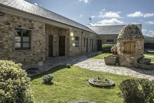 Casa Valraiña, Забронировать Отель Фос A Marina Lucense, рядом с Praia de Tupide