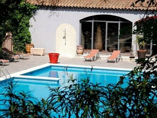 Hotel Les Mazets Des Roches, Rezervovat Hotel Tarascon ViaRhona