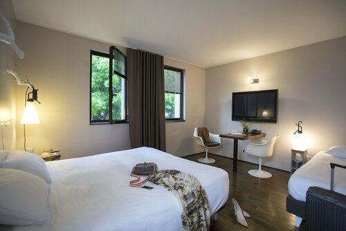 LErmitage Hotel & Restaurant Cuisine-A-Manger, Book Hotel Lyon 