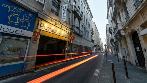 Hôtel Furania, Забронировать Отель Сент-Этьен Луара