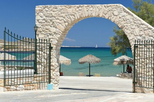 Contaratos Beach Hotel, Забронировать Отель Науса Парос