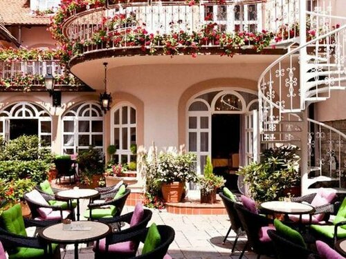 Hotel Livadić, Book Hotel Hotels in Zagreb with Parking, Parking