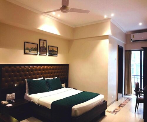 West End Hotel Opp Bombay Hospital, Забронировать Отель Отели Mumbai Region 4 звезды, 4*