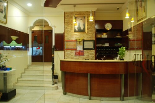 Al Bishr Hotel Apartments, Забронировать Апартаменты/квартира Отели Шарджи с парковкой, рядом с Petrofac International Ltd., Парковка