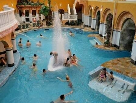 Wellness Hotel Babylon, Забронировать Отель Отели Либерец 4 звезды, рядом с Аквапарк Babylon, 4*