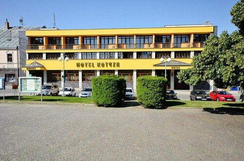 Hotel Kotyza, Book Hotel Hoteller i Central Bohemia med parkering, Parkering