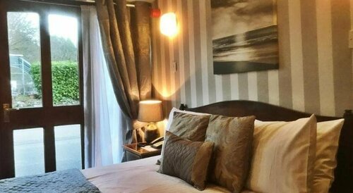 Lakeview Manor, Book Hotel Honiton Devon