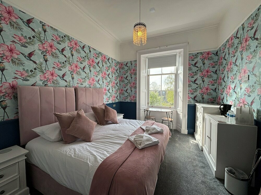 Clarin Guest House