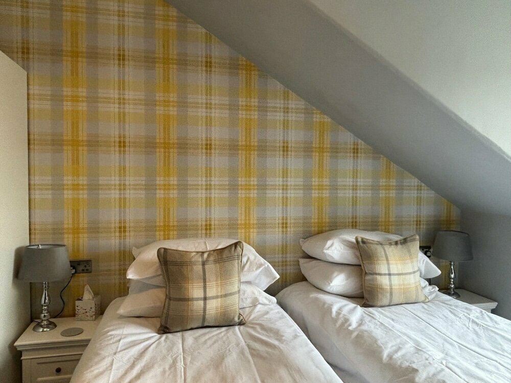 Clarin Guest House