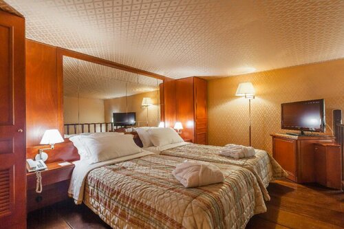 Prince Galles, Boek Hotel Hotels in Lazio met parkeren, Parkeren