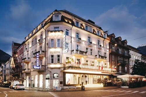 Hotel Europa Splendid, Забронировать Отель Отели Аосты с питанием, Пансион