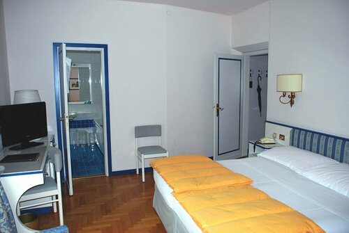 Hotel De La Poste, Забронировать Отель Кортина-д'Ампеццо Кадоре, рядом с Канатная дорога Фунивия Фалория