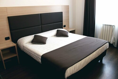 Hotel Esperanza, Забронировать Отель Отели Флоренции с завтраком, рядом с Улица Виа-Фаэнца, Завтраки