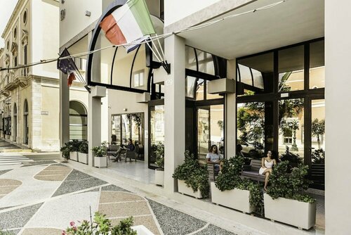 Hotel Fly, Забронировать Отель Отели Галлиполи с парковкой, рядом с Порт Галлиполи, Парковка