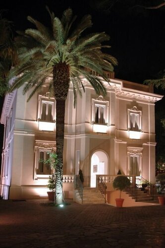Hotel Flora, Boek Hotel Hotels in Lazio met parkeren, Parkeren