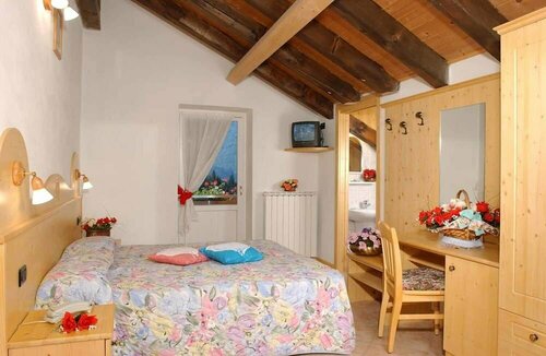 Hotel La Roccia, 予約 ホテル Passo del Tonale トレンティーノ・アルト・アディジェ州