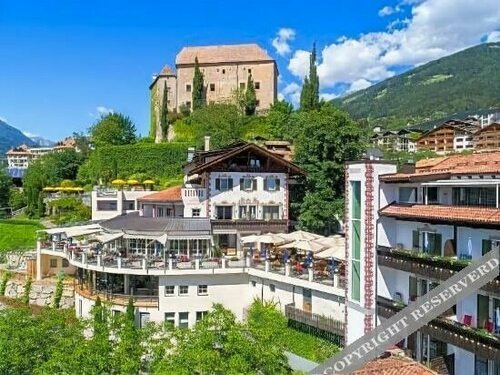 Hotel Schlosswirt, Забронировать Отель Сцена Трентино-Альто-Адидже