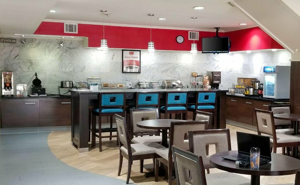 Comfort Inn East