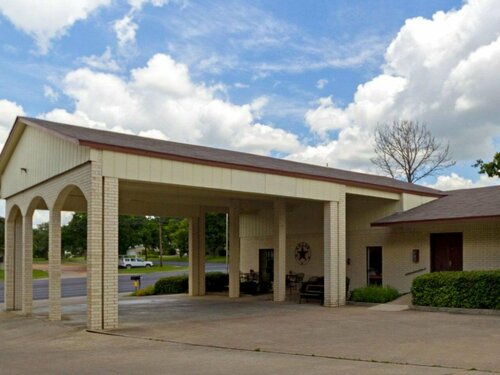 Econo Lodge Fredericksburg, Забронировать Мини-отель Отели Фредериксберг 4 звезды, рядом с Fredericksburg Visitor Information Center, 4*