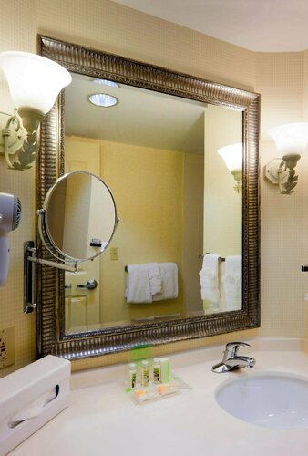Holiday Inn Chantilly - Dulles Arpt Area by IHG, Забронировать Отель  