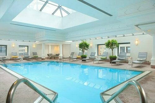 Renaissance Chicago Downtown Hotel, Забронировать Отель Отели Чикаго с завтраком, рядом с Клауд Гейт, Завтраки