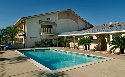 Americas Best Value Inn & Suites-Alvin/Houston, Varaa Hotelli Alvin Houston