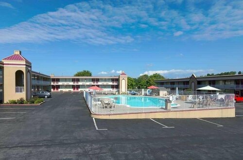 Hill City Inn, Prenota Hotel Lynchburg Virginia
