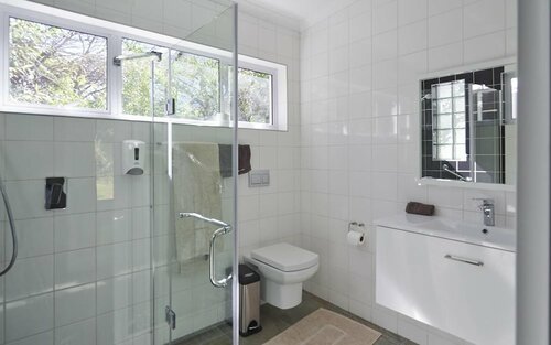 Ten Stirling B&B, Забронировать Отель «постель и завтрак» Отели Гаутенг 3 звезды, 3*
