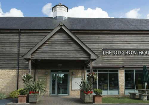 De Vere Cotswold Water Park, Забронировать Отель Сайренсестер Котсуолд