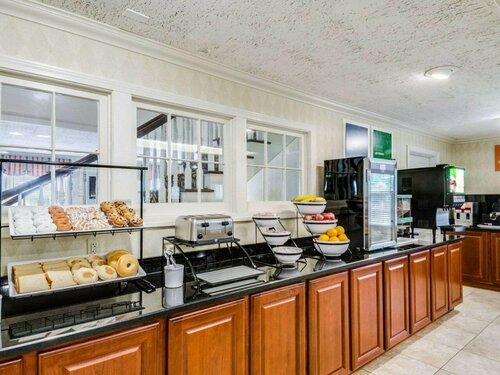 Comfort Inn Rockland - Boston, Забронировать Отель  