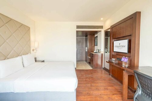 Country Inn & Suites by Radisson, Bhiwadi, Забронировать Отель Отели Бхивади с бассейном, Бассейн