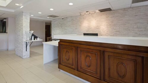 Best Western Plus Huntersville, Varaa Hotelli Huntersville Pohjois-Carolina