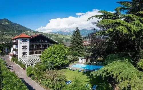 Parkhotel Tirolerhof, Забронировать Отель СПА-отели Лагундо, рядом с Algund-Vellau - Lagundo-Velloi Chairlift, SPA-услуги