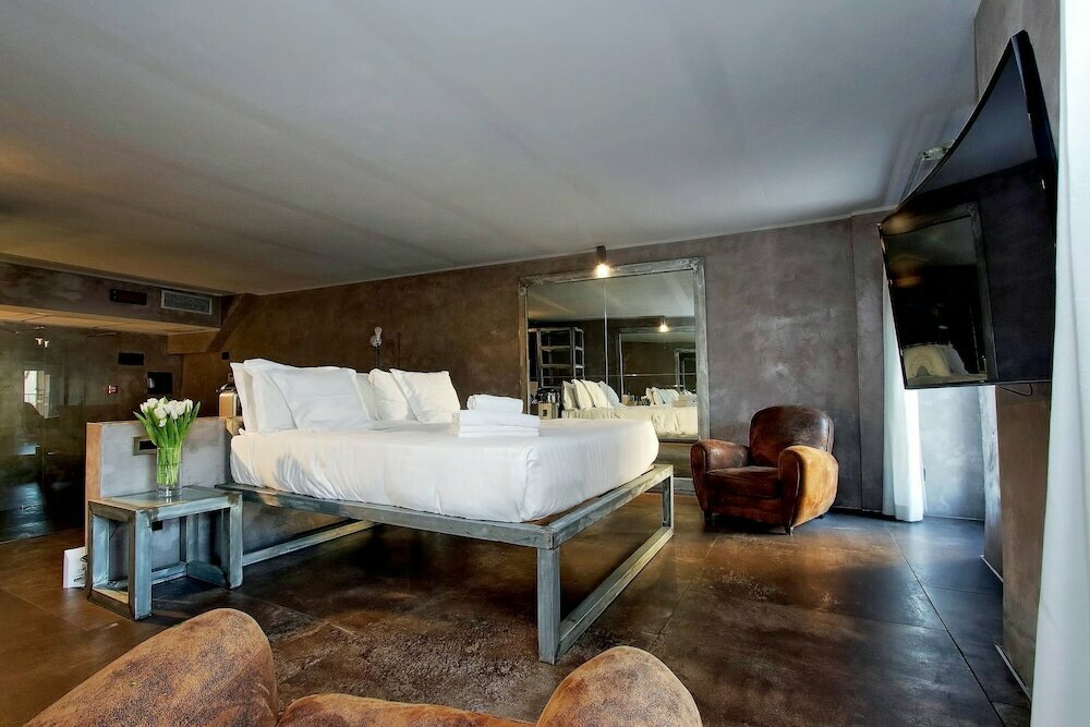 Mama’s Home Suite & Nest