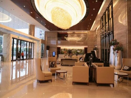 Guangzhou ChangFeng Gloria Plaza Hotel, Забронировать Отель Отели Цзэнчэн 4 звезды, 4*