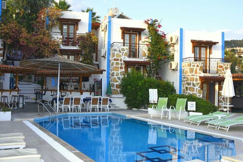 Отель Bodrum Vera, Забронировать Отель Отели Бодрум с бассейном, рядом с Замок Святого Петра, Бассейн