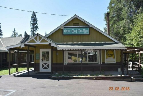 White Chief Mountain Lodge, Book Hotel Hoteller i Mariposa County med morgenmad, Morgenmad