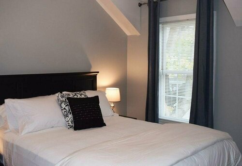 Inn at Pine Plains, Забронировать Отель «постель и завтрак» Стаатсберг Штат Нью-Йорк