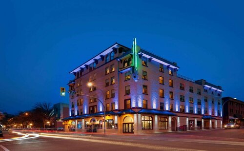 The Plaza Hotel Downtown, Book Hotel Kamloops 