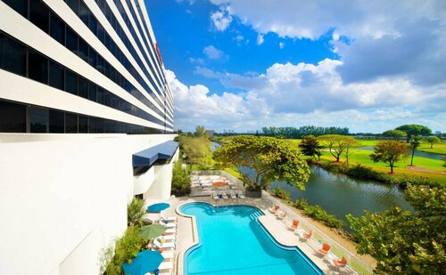 Sheraton Miami Airport Hotel, Rezerwuj Hotel Hotele w Miami Beach z parkingiem, Parking