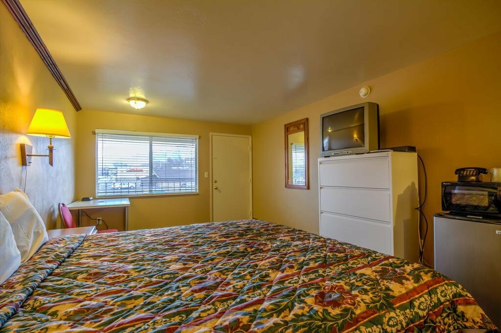Passport Inn & Suites Brigham
