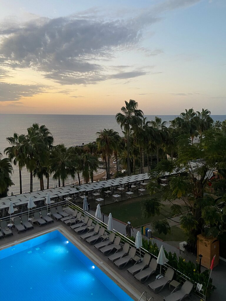 Eos Beach Resort