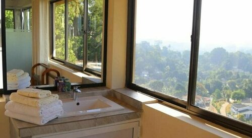 The Views Kandy - 360 Mountain View, Забронировать Отель Отели Канди 3 звезды, рядом с Железнодорожный вокзал Канди, 3*