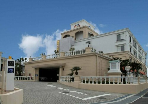 Fine Garden Toyonaka Osaka Interntl Airport - Adults Only, Забронировать Отель Отели префектуры Осаки с парковкой, Парковка
