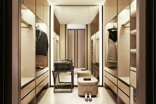 Armani Milano, Book Hotel Milano Lombardiet