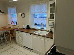 Gallery Guesthouse - StayWest