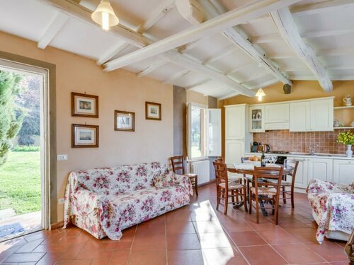 Holiday Home Il Fienile del Colle by Interhome, Забронировать Отель Отели Пеши с бассейном, Бассейн