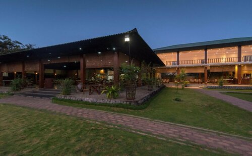 Camellia Resort and Spa, Забронировать Курортный отель Отели Сигирия с бассейном, Бассейн