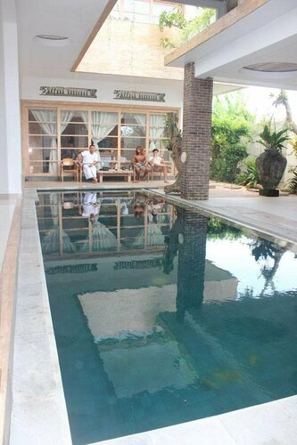 Kedungu Surf Camp, Rezervovat Hotel Belalang Indonésie